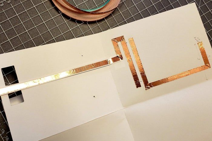 手把手教你制作会发光的节日贺卡,无需按钮自动点亮-第29张图片-趣作屋 手把手教你制作会发光的节日贺卡,无需按钮自动点亮-第29张图片-趣作屋