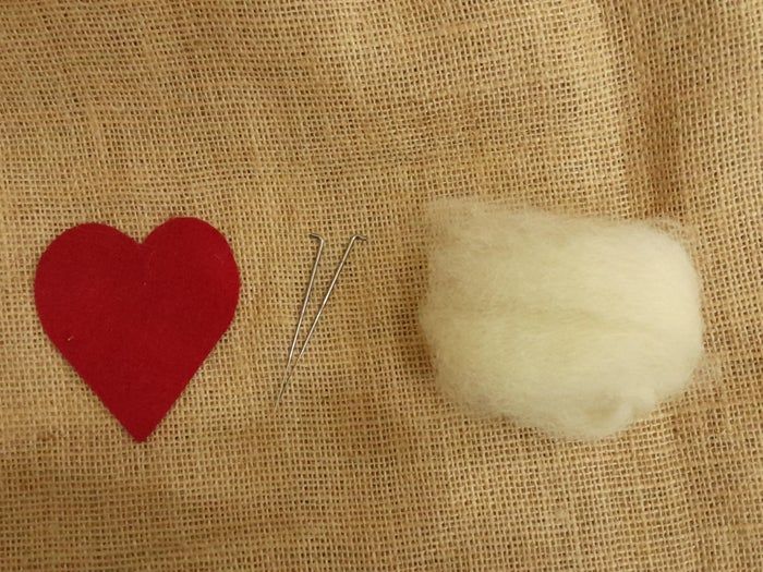 手工制作情人节羊毛心形贺卡和纪念品教程-第4张图片-趣作屋