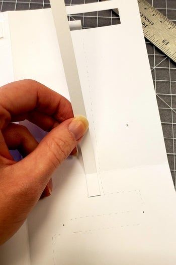 手把手教你制作会发光的节日贺卡,无需按钮自动点亮-第24张图片-趣作屋 手把手教你制作会发光的节日贺卡,无需按钮自动点亮-第24张图片-趣作屋