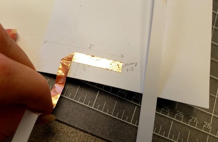 手把手教你制作会发光的节日贺卡,无需按钮自动点亮-第27张图片-趣作屋 手把手教你制作会发光的节日贺卡,无需按钮自动点亮-第27张图片-趣作屋