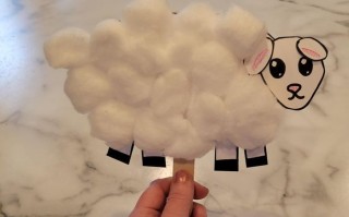简单手工制作羊毛小羊手偶，适合节日DIY