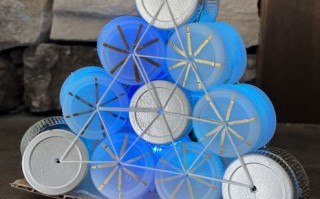 用塑料瓶盖制作创意金字塔灯教程