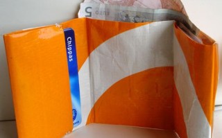 用购物袋DIY超薄三折钱包教程