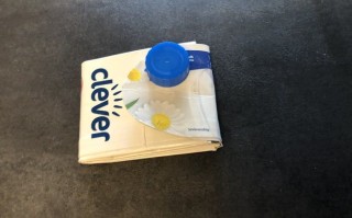 把牛奶盒变成实用钱包的环保教程