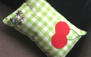 手工刺绣靠垫制作教程：打造《仲夏夜之梦》主题礼物