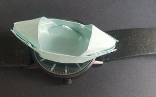 超简单折纸船教程：教你用方形纸折出实用小船