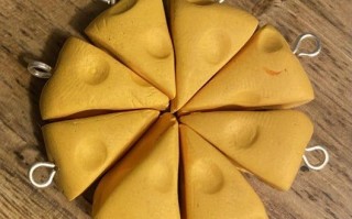 趣味DIY奶酪轮项链教程：简单材料制作个性饰品