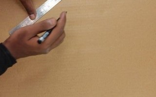 用纸箱和塑料杯动手做趣味游戏装置，低成本又好玩
