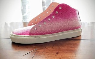 轻松DIY：从零开始制作个性化皮质运动鞋
