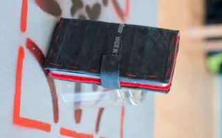 废旧自行车内胎DIY手机翻盖保护壳教程