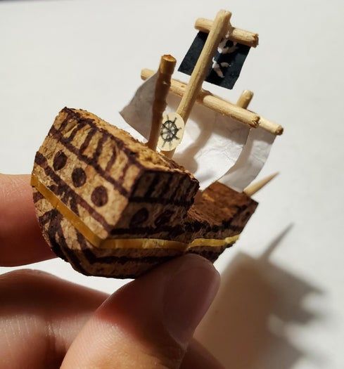 用软木塞低成本DIY海盗船模型,还能浮在水上!-第9张图片-趣作屋 用软木塞低成本DIY海盗船模型,还能浮在水上!-第9张图片-趣作屋