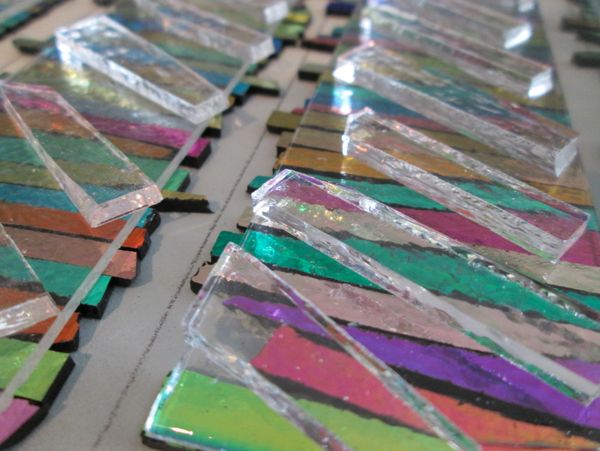 手把手教你用废玻璃制作独特二向色吊坠-第6张图片-趣作屋 手把手教你用废玻璃制作独特二向色吊坠-第6张图片-趣作屋