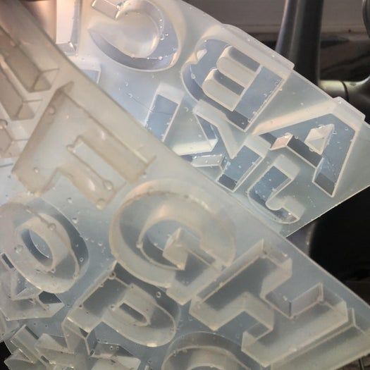 手工制作闪亮树脂字母钥匙扣教程-第4张图片-趣作屋 手工制作闪亮树脂字母钥匙扣教程-第4张图片-趣作屋