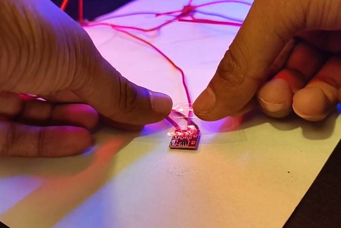 亲手打造立体派互动艺术灯:把毕加索风格变成会变色的智能画作-第10张图片-趣作屋 亲手打造立体派互动艺术灯:把毕加索风格变成会变色的智能画作-第10张图片-趣作屋