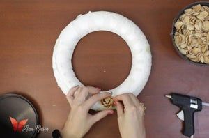 低成本开心果壳圣诞花环DIY教程-第17张图片-趣作屋