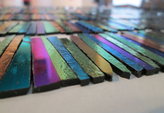 手把手教你用废玻璃制作独特二向色吊坠-第2张图片-趣作屋 手把手教你用废玻璃制作独特二向色吊坠-第2张图片-趣作屋