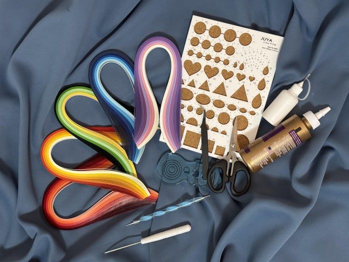 菲律宾卷草纹纸艺教程：手工制作幸运彩绘公鸡装饰-第2张图片-趣作屋