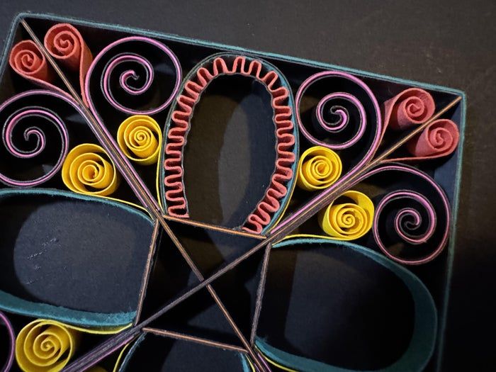 超实用手工教程：用彩色卡纸制作立体卷纸装饰品-第36张图片-趣作屋