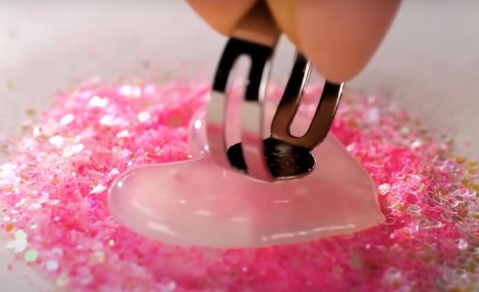 几分钟搞定闪亮DIY闪粉戒指，低成本手工饰品教程-第8张图片-趣作屋