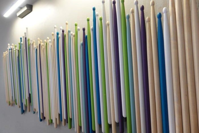 低成本DIY鼓棒墙面装饰教程,打造个性客厅-第1张图片-趣作屋 低成本DIY鼓棒墙面装饰教程,打造个性客厅-第1张图片-趣作屋