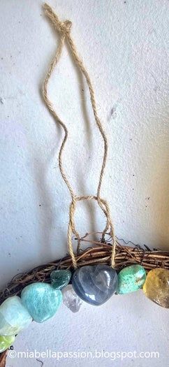 低成本DIY水晶石头花环教程,轻松打造家居装饰-第6张图片-趣作屋