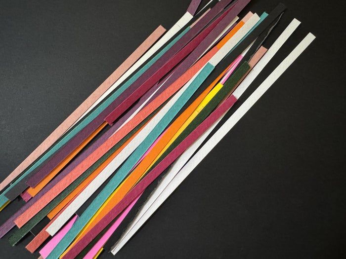 超实用手工教程：用彩色卡纸制作立体卷纸装饰品-第6张图片-趣作屋