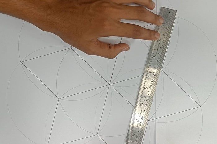 用线做图案的创意手工教程,零基础也能轻松上手-第8张图片-趣作屋 用线做图案的创意手工教程,零基础也能轻松上手-第8张图片-趣作屋