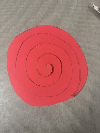 超简单纸花手工制作教程，轻松打造心意礼物-第7张图片-趣作屋