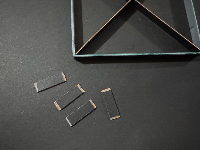 超实用手工教程：用彩色卡纸制作立体卷纸装饰品-第17张图片-趣作屋