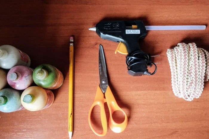 旧瓶变花盆:环保手工DIY教程-第3张图片-趣作屋 旧瓶变花盆:环保手工DIY教程-第3张图片-趣作屋