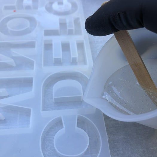 手工制作闪亮树脂字母钥匙扣教程-第24张图片-趣作屋 手工制作闪亮树脂字母钥匙扣教程-第24张图片-趣作屋