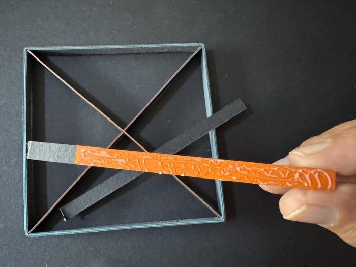 超实用手工教程：用彩色卡纸制作立体卷纸装饰品-第15张图片-趣作屋