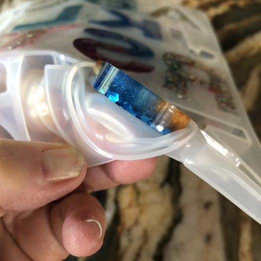 手工制作闪亮树脂字母钥匙扣教程-第18张图片-趣作屋 手工制作闪亮树脂字母钥匙扣教程-第18张图片-趣作屋