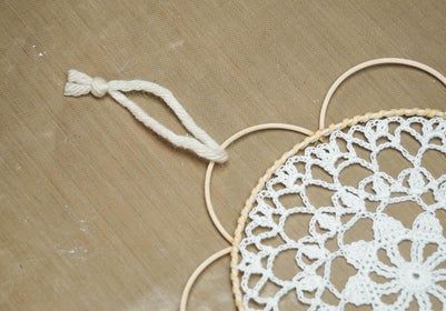 低成本DIY捕梦网墙饰,零基础也能轻松上手-第26张图片-趣作屋 低成本DIY捕梦网墙饰,零基础也能轻松上手-第26张图片-趣作屋