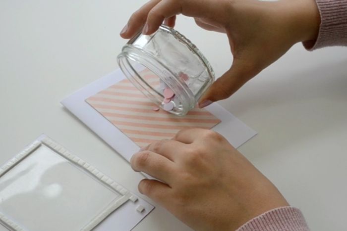 零成本手工制作创意摇动贺卡教程-第18张图片-趣作屋 零成本手工制作创意摇动贺卡教程-第18张图片-趣作屋