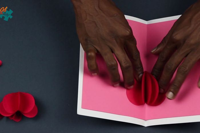 超简单DIY弹出式爱心情人节贺卡教程-第15张图片-趣作屋