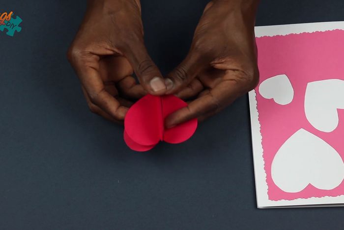 超简单DIY弹出式爱心情人节贺卡教程-第10张图片-趣作屋