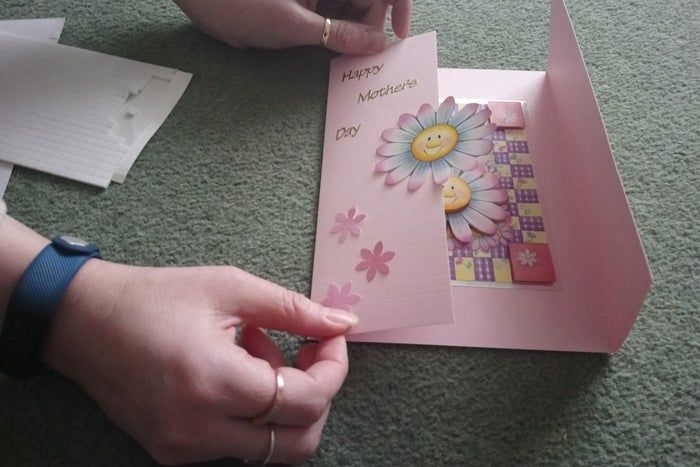 5元手工贺卡教程，母亲节卡片DIY制作指南-第9张图片-趣作屋