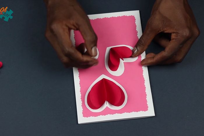 超简单DIY弹出式爱心情人节贺卡教程-第20张图片-趣作屋