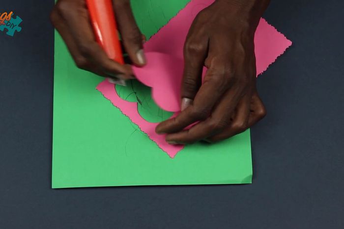 超简单DIY弹出式爱心情人节贺卡教程-第6张图片-趣作屋