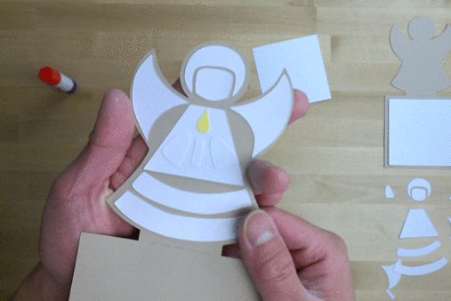 亲手制作圣诞天使立体贺卡,传递心意的温馨手工教程-第9张图片-趣作屋