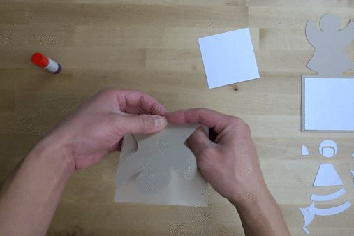 亲手制作圣诞天使立体贺卡,传递心意的温馨手工教程-第10张图片-趣作屋