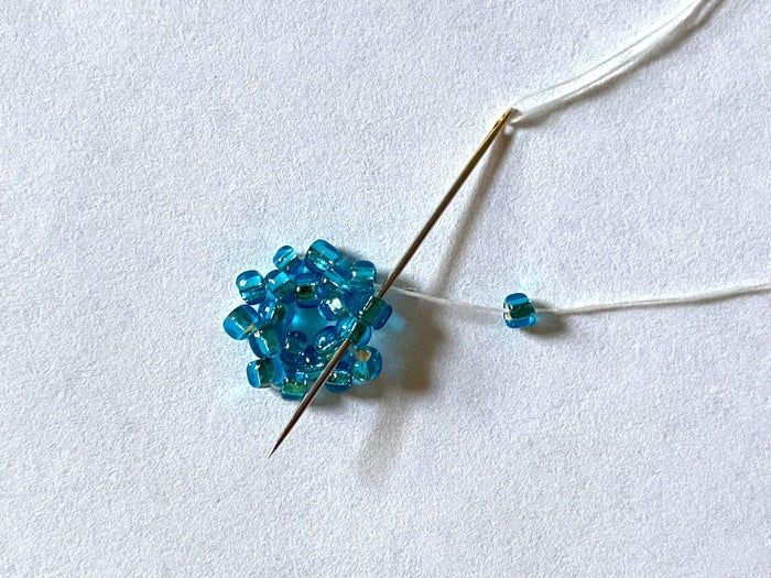 DIY迷你珠串星星挂饰教程-第13张图片-趣作屋 DIY迷你珠串星星挂饰教程-第13张图片-趣作屋