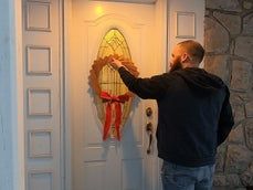 废旧木条巧变花环装饰教程-第48张图片-趣作屋