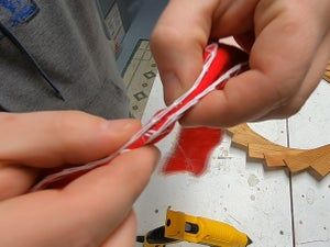 废旧木条巧变花环装饰教程-第38张图片-趣作屋