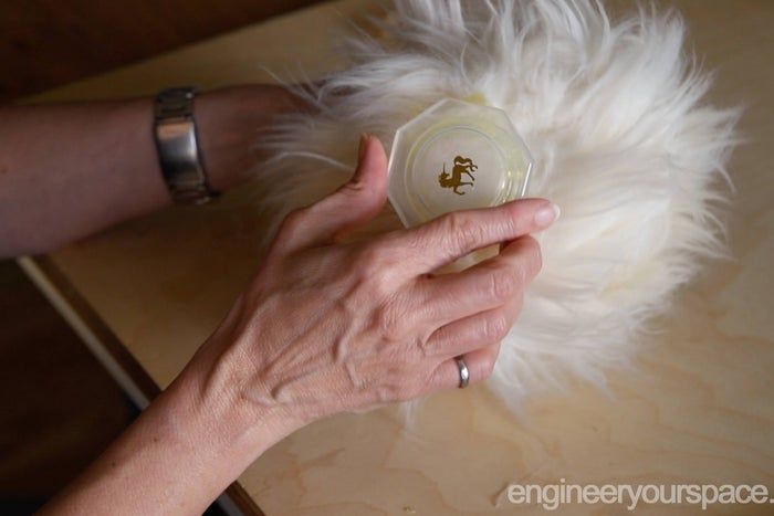 利用家中废料自制圣诞装饰壁炉袜挂架教程-第8张图片-趣作屋