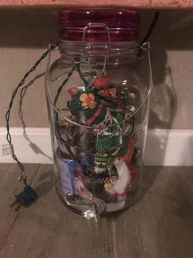 废物利用打造独特圣诞树教程-第25张图片-趣作屋