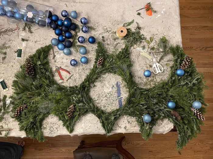 亲子DIY教程：轻松制作蝙蝠侠主题花环-第17张图片-趣作屋