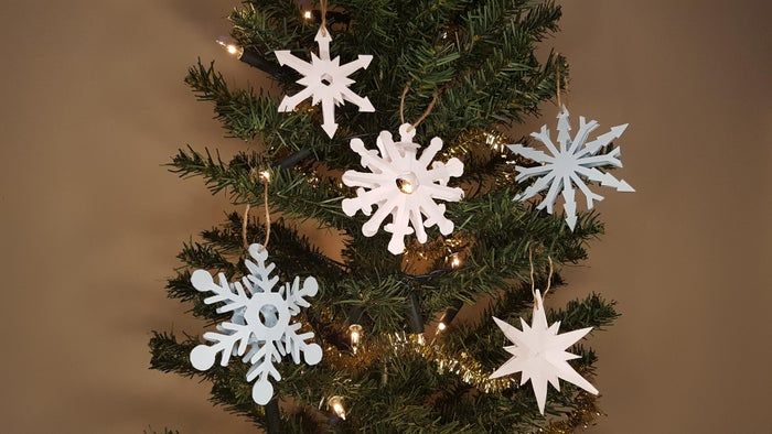 环保材料制作圣诞树装饰教程-第1张图片-趣作屋 环保材料制作圣诞树装饰教程-第1张图片-趣作屋