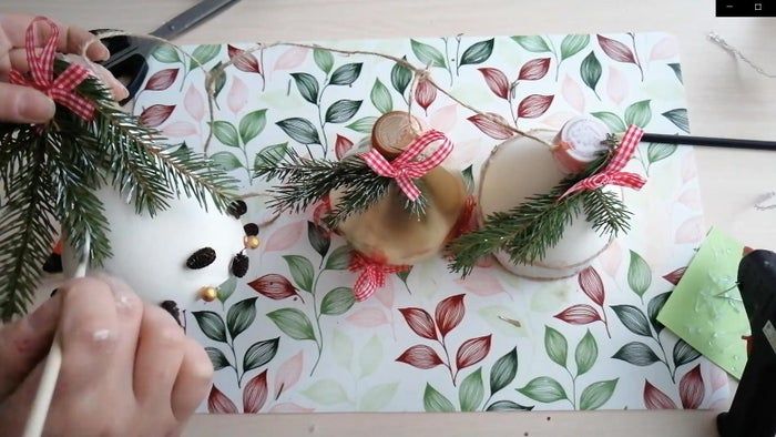 用塑料瓶制作圣诞铃铛的简易教程-第21张图片-趣作屋